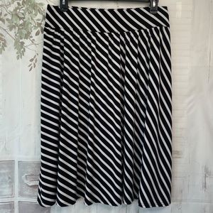 Lane Bryant Womens Black White Strip Elastic Waist Fit & Flare Skirt Sz. 14 16